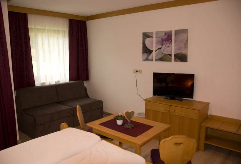 패밀리 룸, Haus Astoria