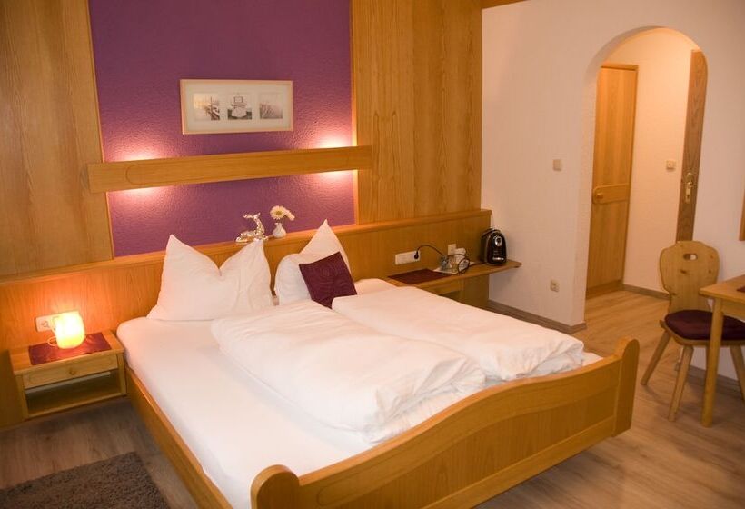 침실 4개 아파트, Haus Astoria