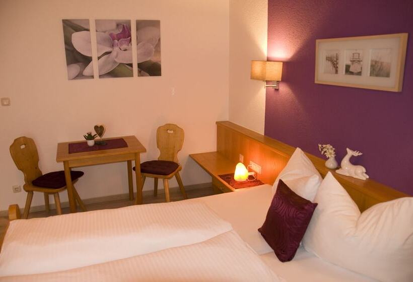 침실 4개 아파트, Haus Astoria