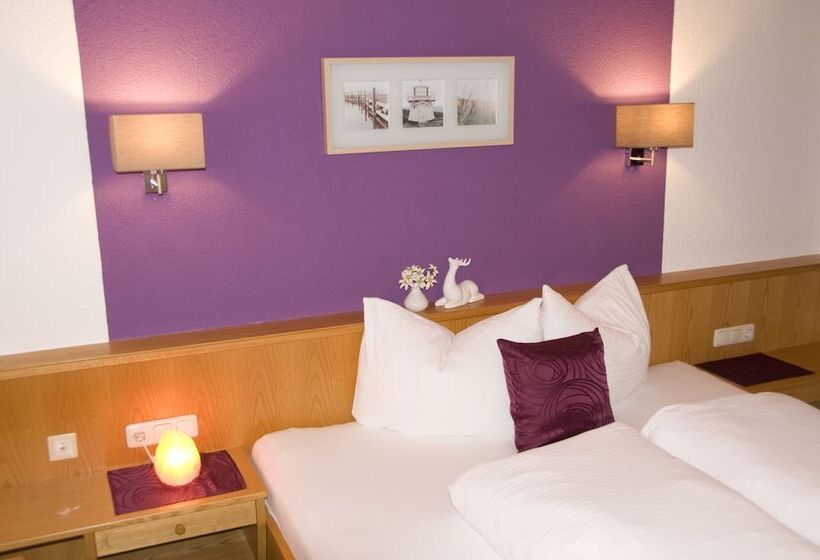 침실 4개 아파트, Haus Astoria