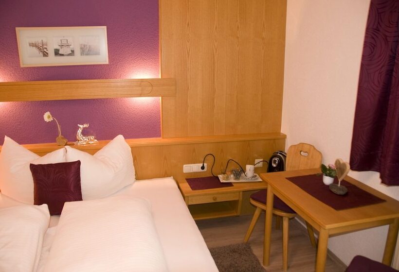 패밀리 룸, Haus Astoria