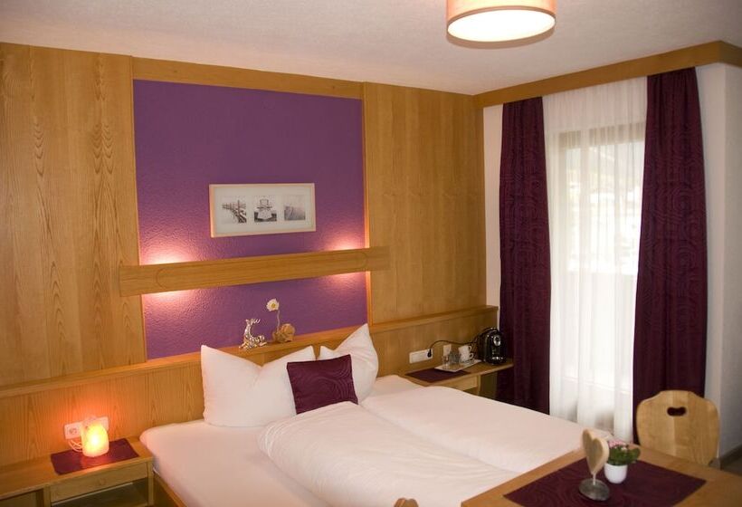 패밀리 룸, Haus Astoria