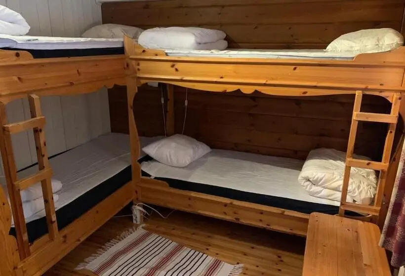 バスルーム共同エコノミー4人部屋, Försgården Fjällpensionat