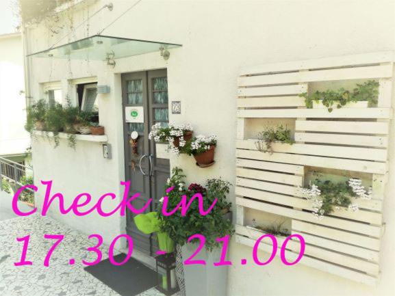 标准工作室, B&b Cappuccini