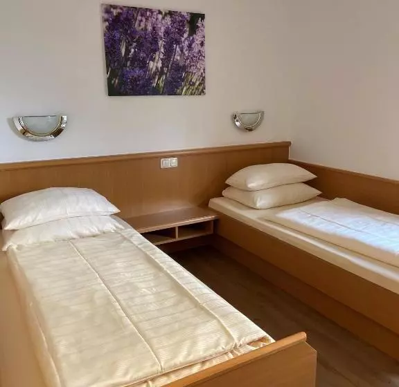 اتاق استاندارد, Bett & Frühstück