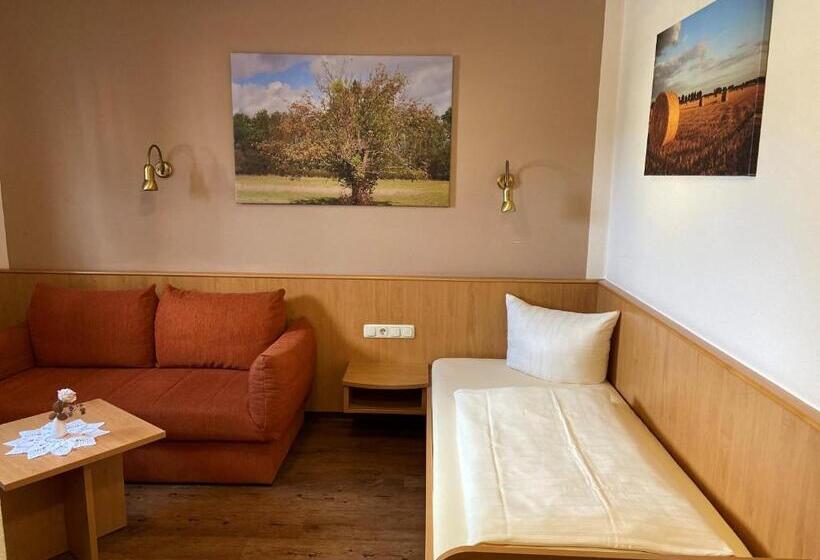 اتاق استاندارد یک نفره, Bett & Frühstück