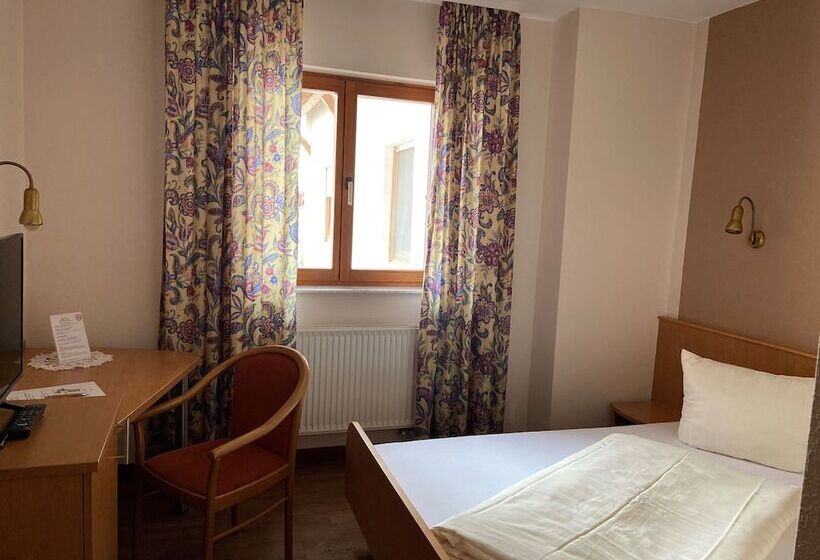 اتاق استاندارد یک نفره, Bett & Frühstück