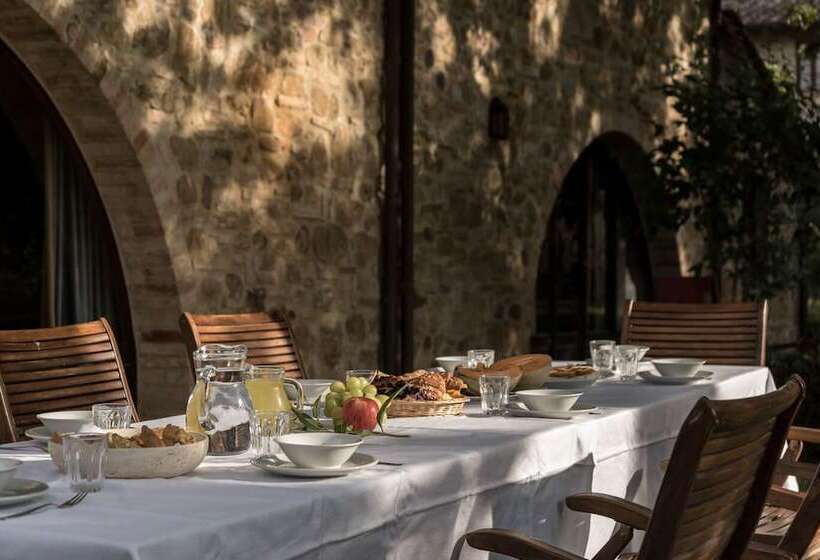 家族用アパートメント, Borgo Al Cerro