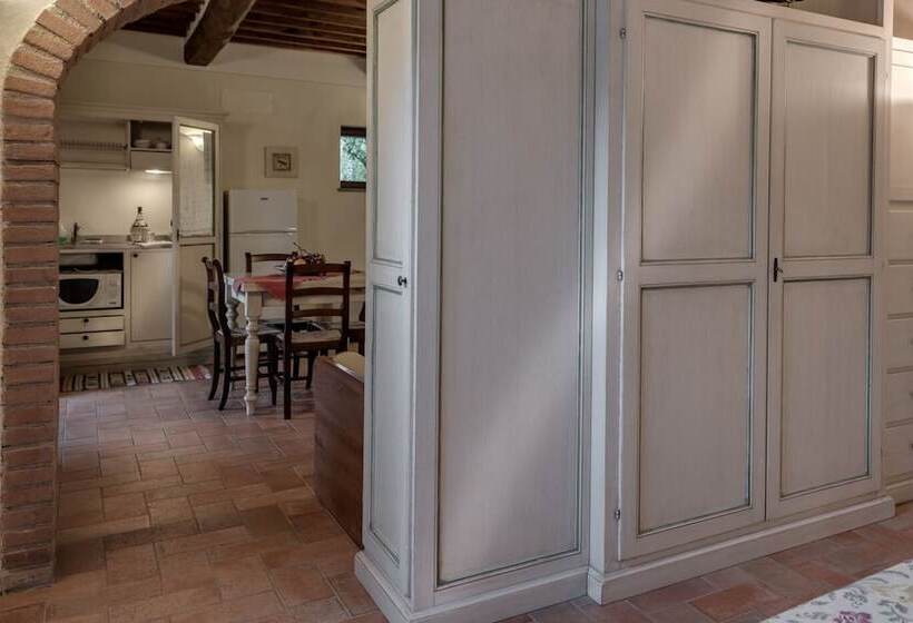 スタンダードスタジオ, Borgo Al Cerro