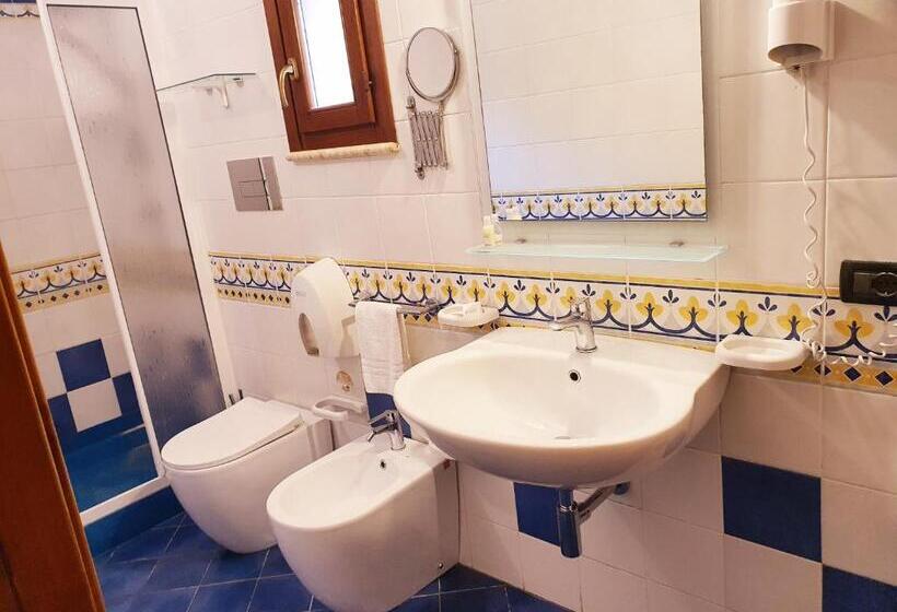 غرفة قياسية مطلّة علي البحر مزوَّدة بشُرفة, Cala Marina