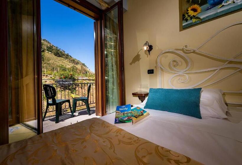 غرفة أساسية إطلالة جانبية على البحر, Cala Marina