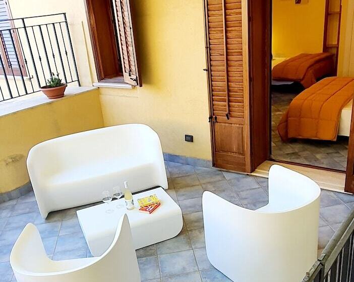 غرفة كلاسيكية رباعية, Cala Marina