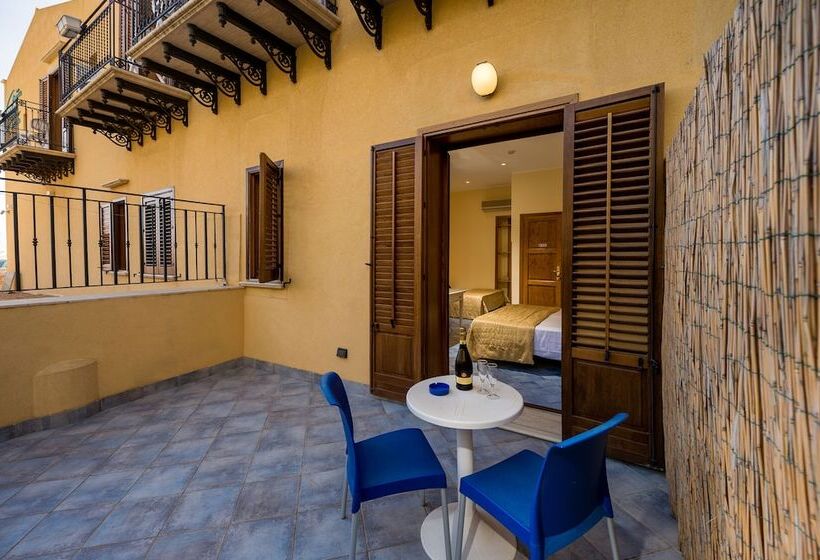 غرفة كلاسيكية رباعية, Cala Marina