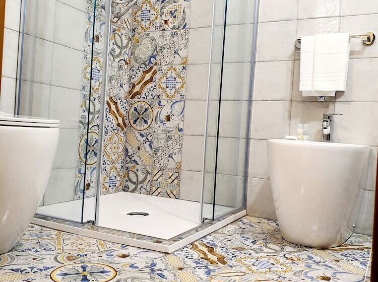 غرفة كلاسيكية, Cala Marina