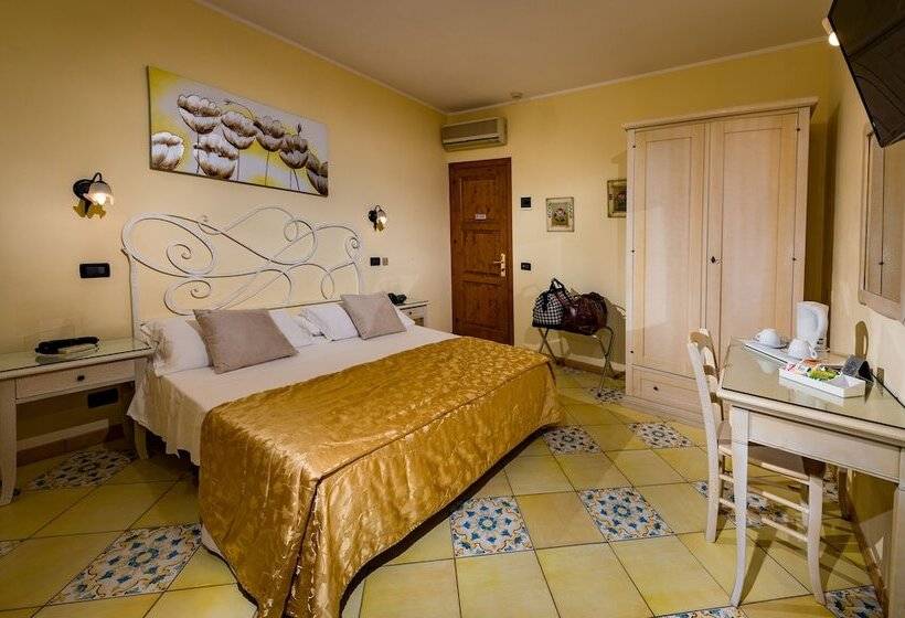 غرفة كلاسيكية, Cala Marina