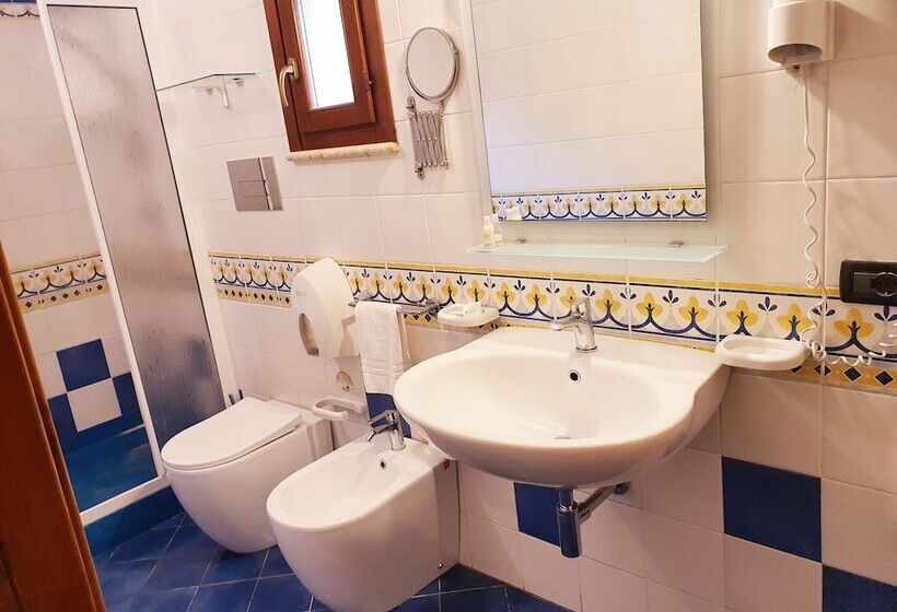 غرفة قياسية مطلّة علي البحر مزوَّدة بشُرفة, Cala Marina