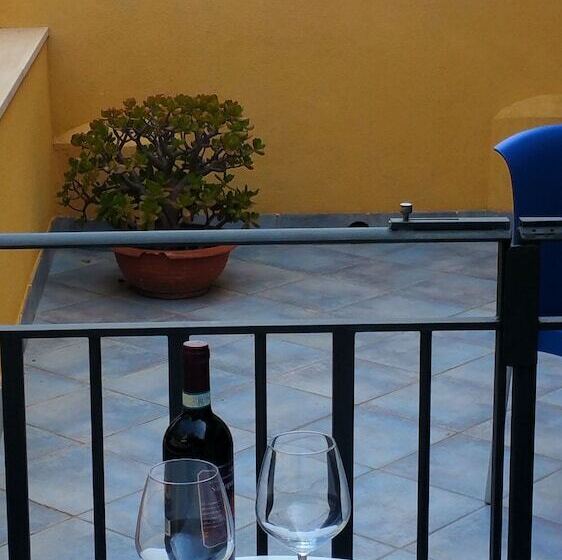 غرفة كلاسيكية داخلية, Cala Marina