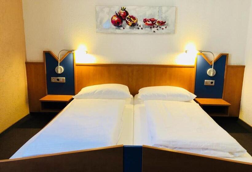 スタンダードルーム, Europa   Restaurant