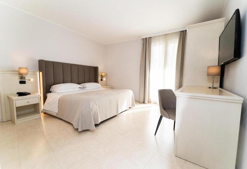 חדר סטנדרט עם מרפסת, Falli