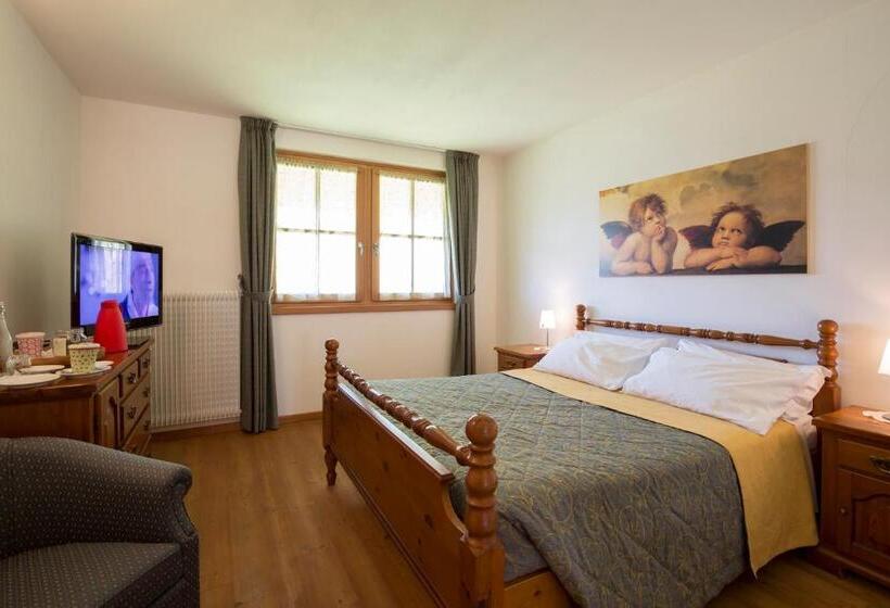 חדר משפחתי, Garni Lilly