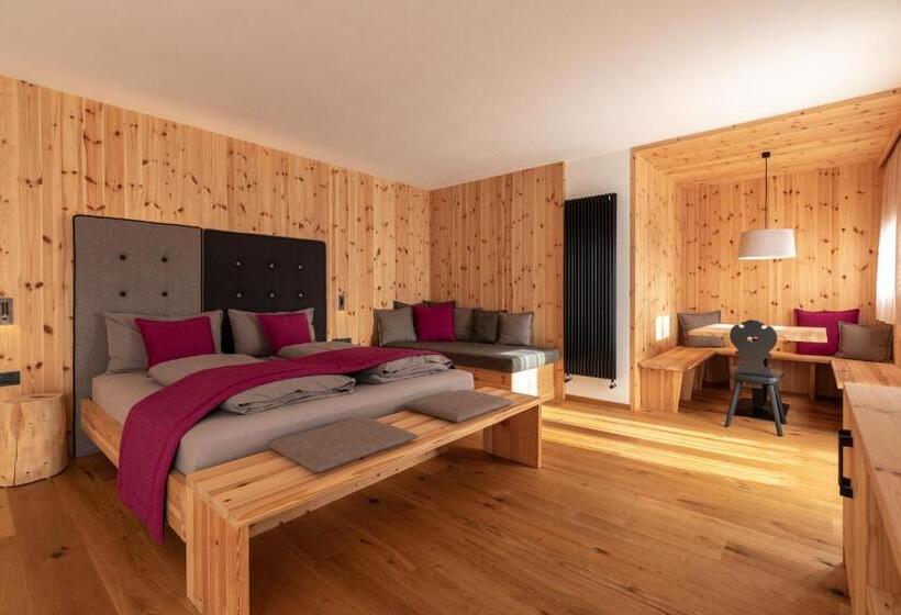 סוויטת ג'וניור, Garni Lilly