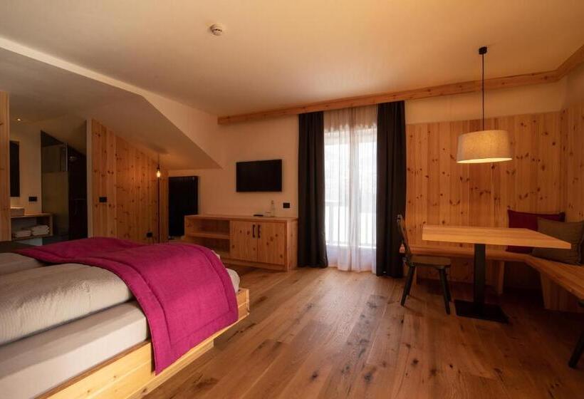 סוויטת ג'וניור, Garni Lilly