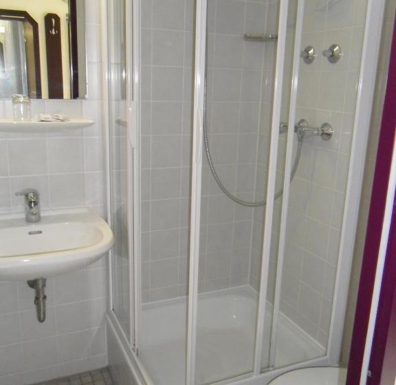 חדר סטנדרט לשלושה, Gasthof Traube