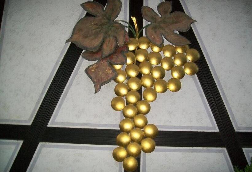 חדר סטנדרט לשלושה, Gasthof Traube