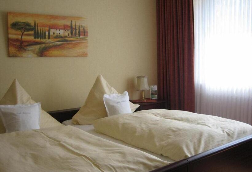 标准间, Graf Balduin