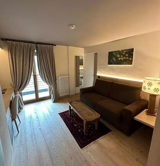 سوییت جونیور, La Madonnina Del Gran Paradiso Wellness