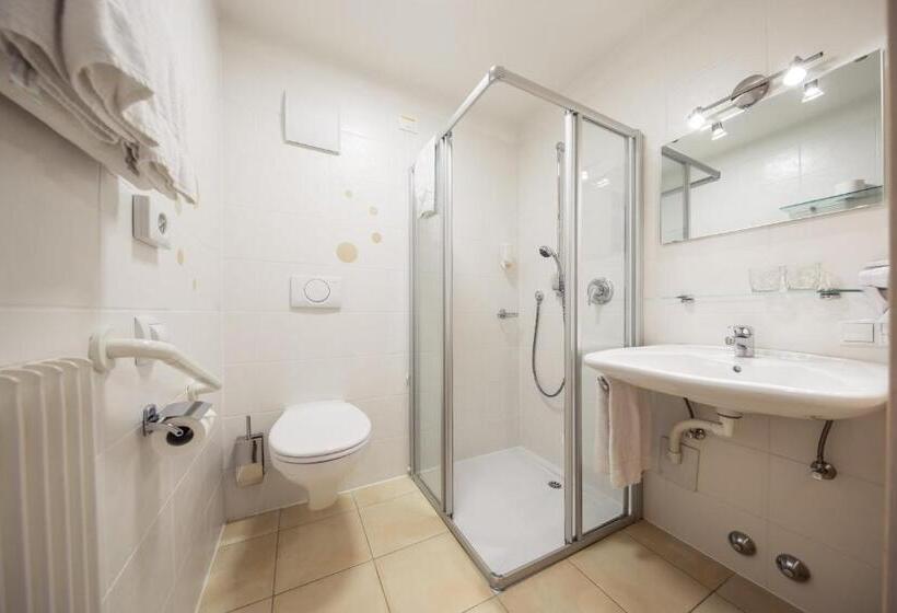 חדר סופריור, Masatsch