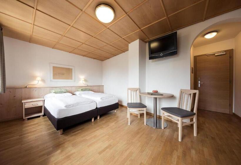 חדר סופריור, Masatsch