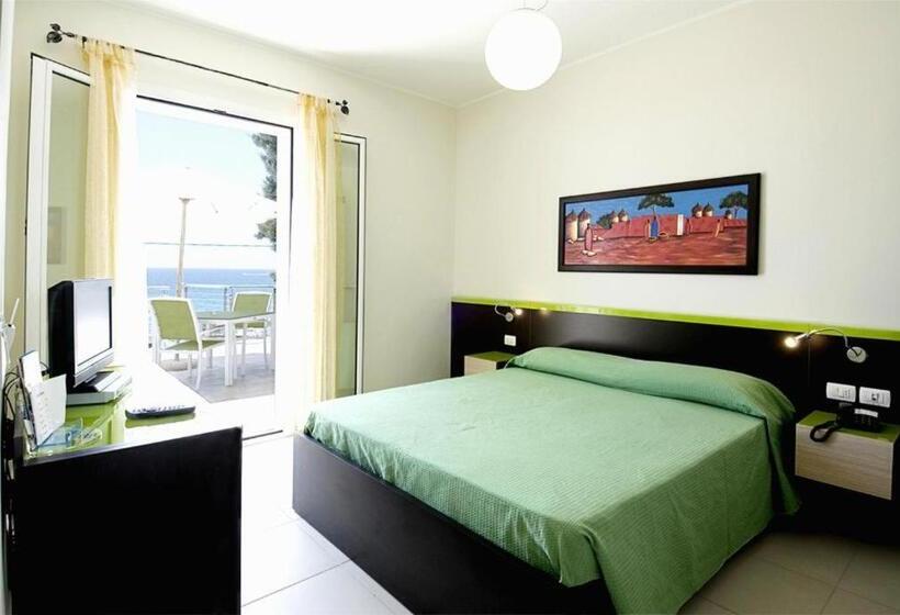 带海景的标准房, Miramare