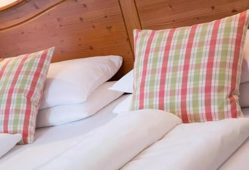 コンフォートルーム, Boutique Hotel Olympia