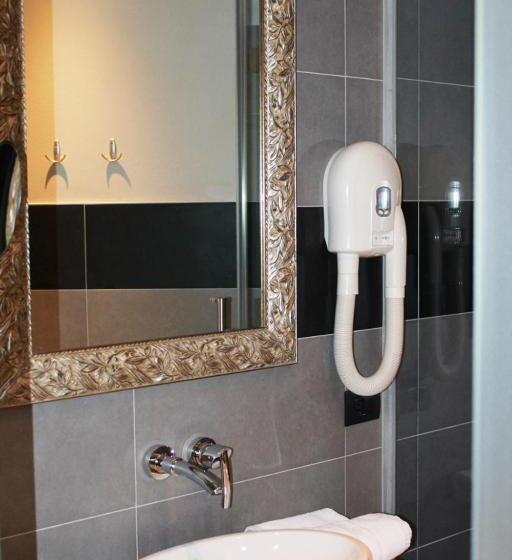 غرفة قياسية مزوَّدة بشُرفة, Pace