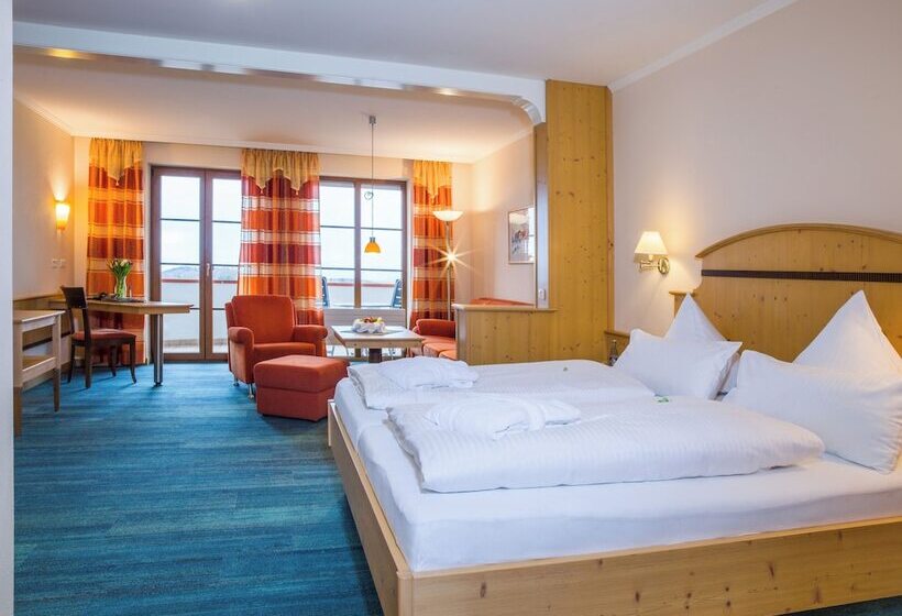 Полулюкс, Panoramahotel Grobauer