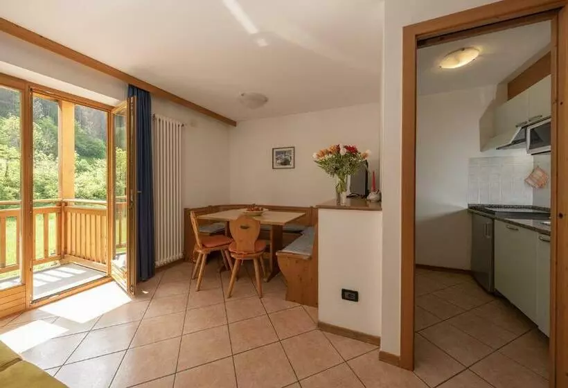 1 Bedroom Apartment Mountain View, Residence Kristall  Fiemme Holidays