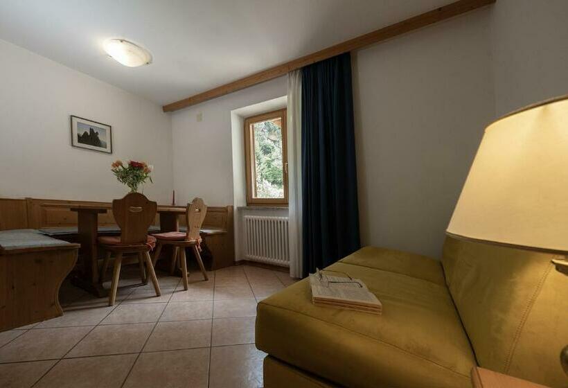 1 Bedroom Apartment Mountain View, Residence Kristall  Fiemme Holidays