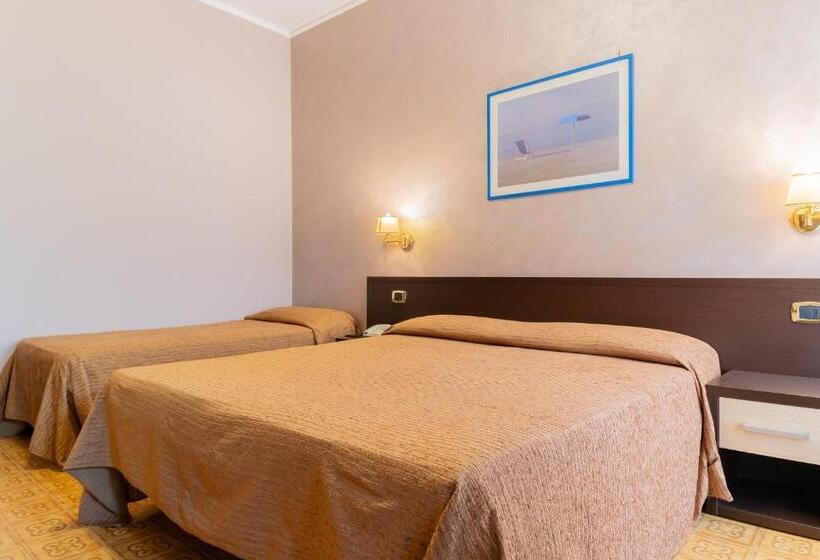 Номер Стандарт Трехместный, Riviera