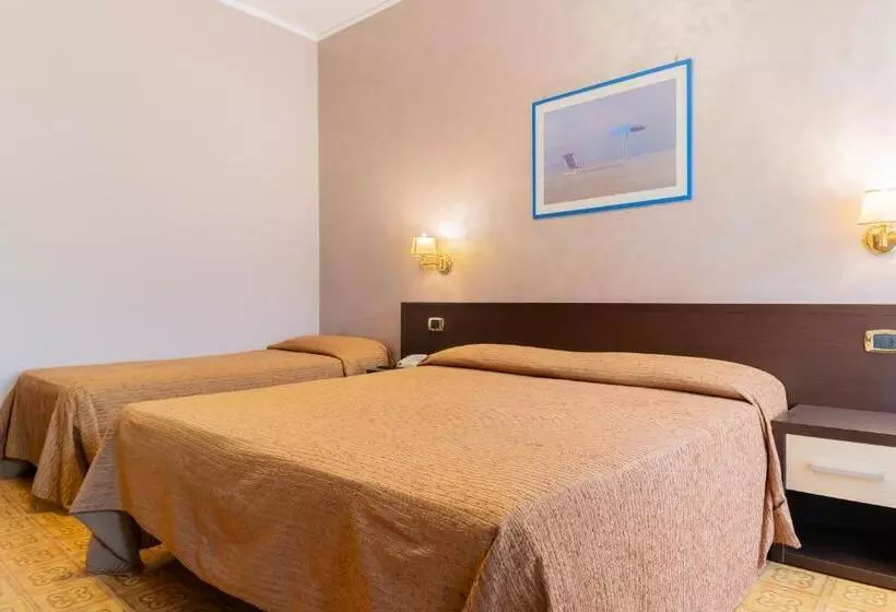 اتاق استاندارد سه نفره, Riviera