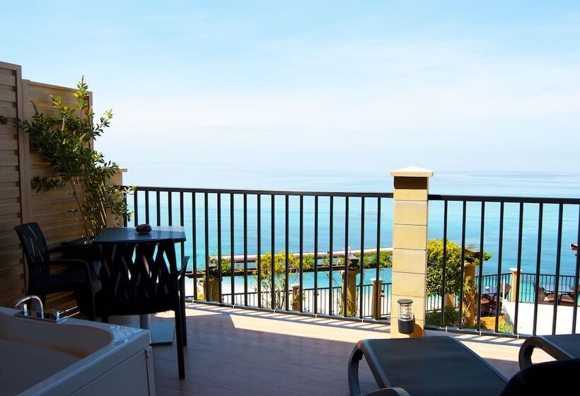 디럭스 룸 바다 전망, Rocca Della Sena