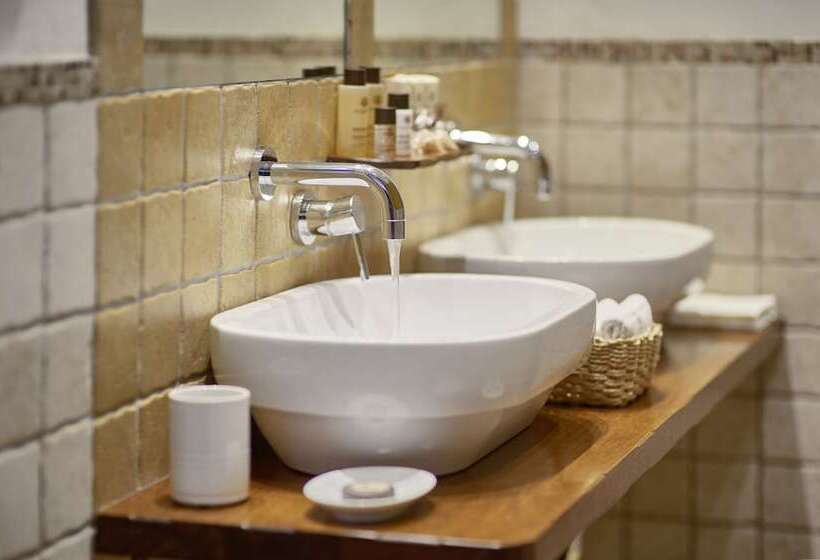 디럭스 룸 바다 전망, Rocca Della Sena