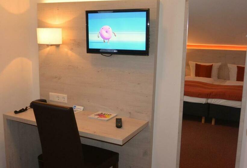 스탠다드 싱글 룸, Schlee