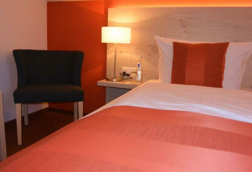 스탠다드 싱글 룸, Schlee