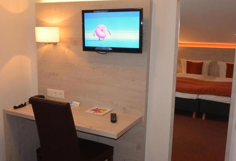 스탠다드 룸, Schlee