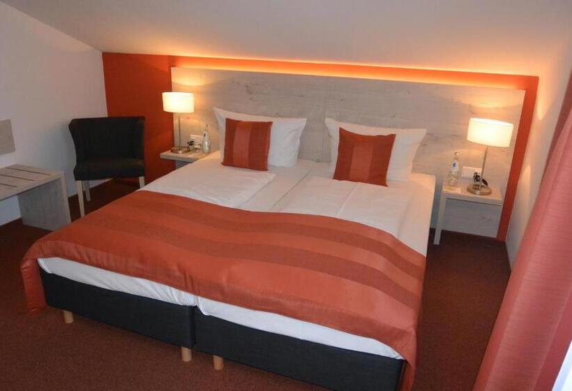 스탠다드 룸, Schlee