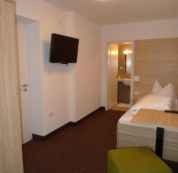 Номер Стандарт Индивидуальный, Stifter