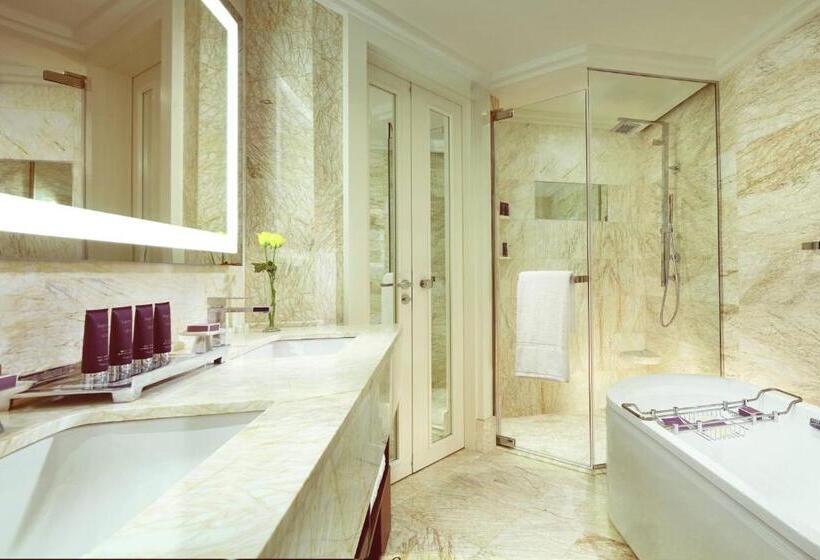 חדר דלוקס, The Ritz   Carlton, Bangalore