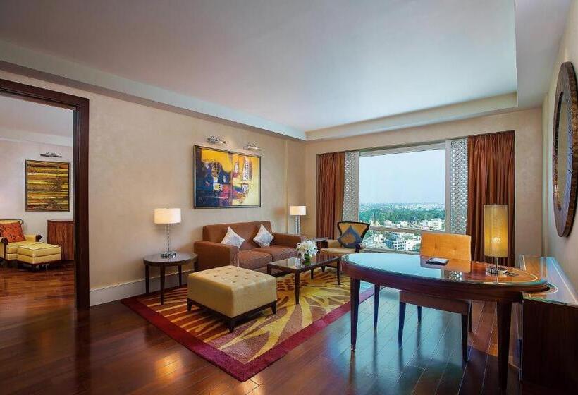 클럽 스위트, The Ritz   Carlton, Bangalore