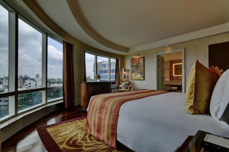 סוויטת קלאב, The Ritz   Carlton, Bangalore